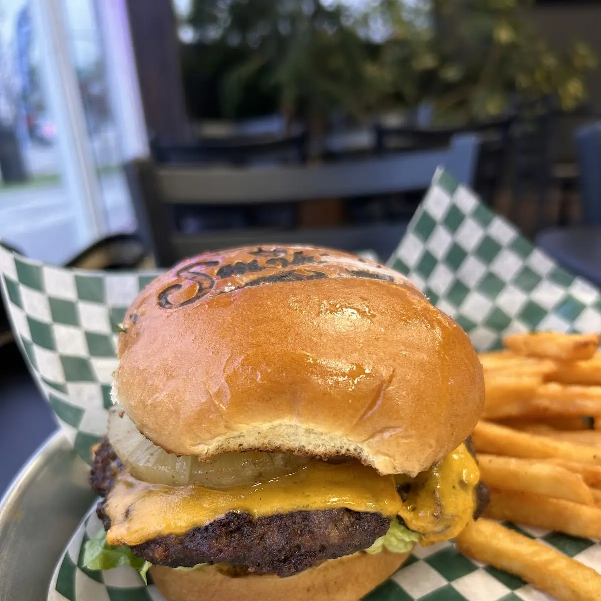 Highlights, Smokies Burgers