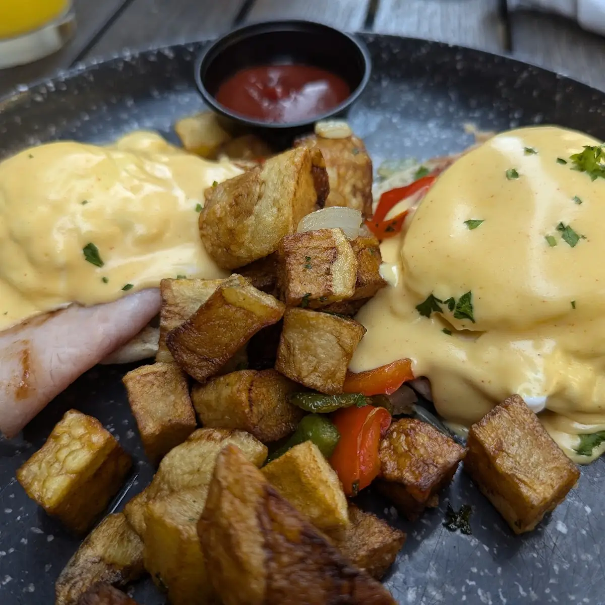 Eggs Benedict