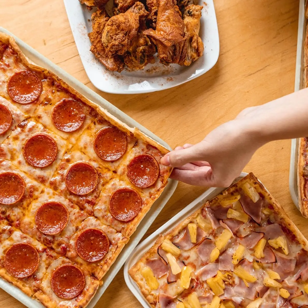 8 Ledo Pizza