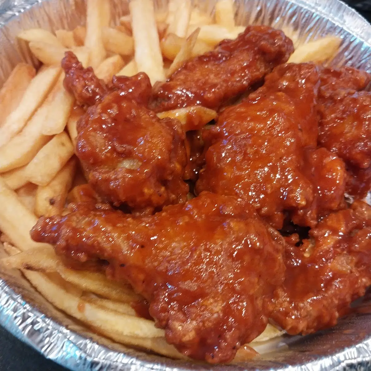 BBQ Wings and Fries