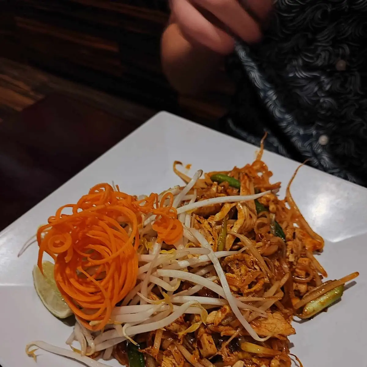Chicken Pad Thai with Lime