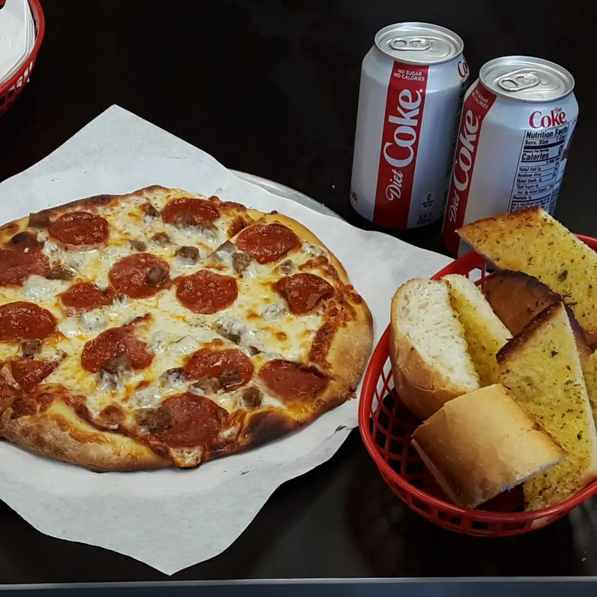 Personal Pizza & Garlic Bread
