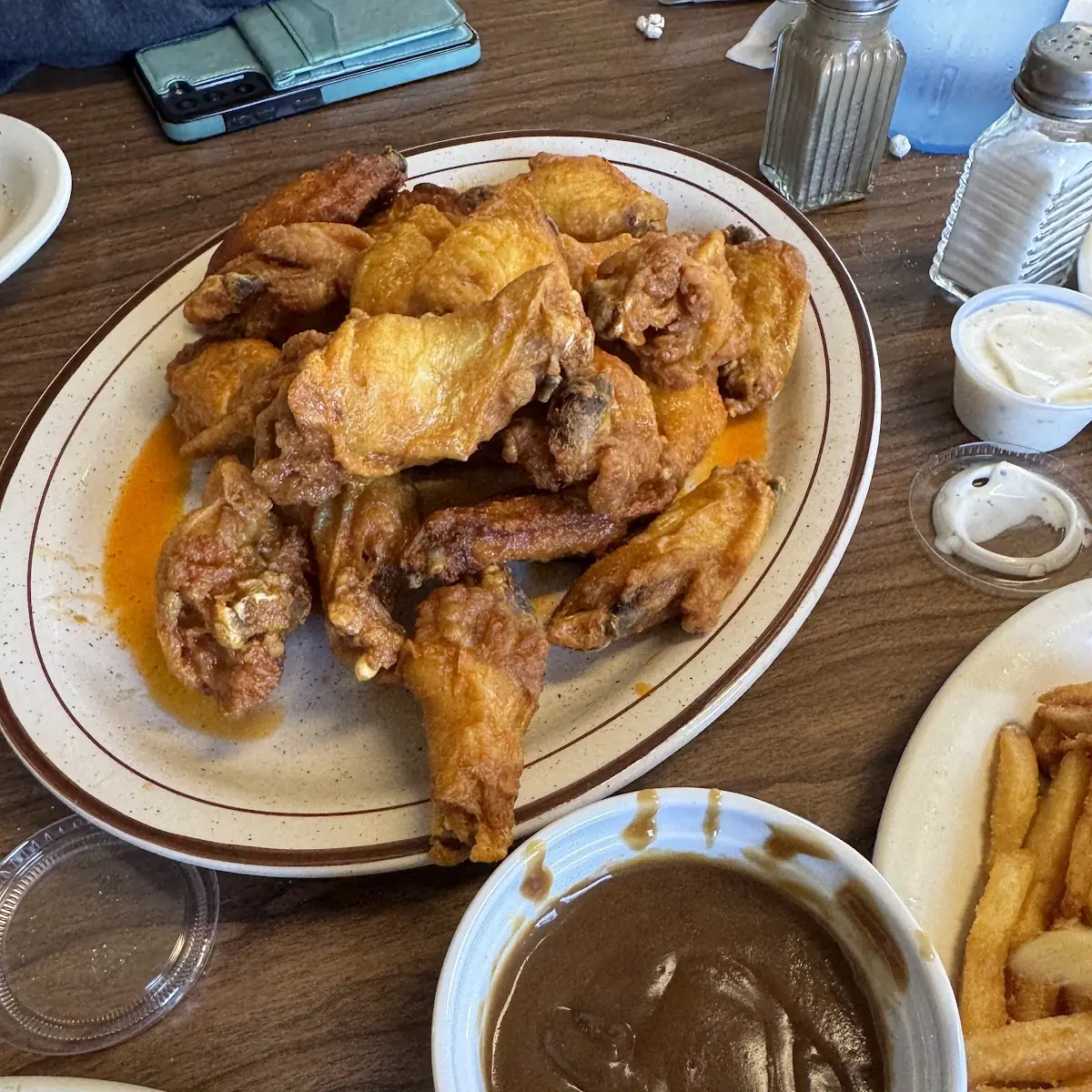 Fried Chicken Wings with Fries