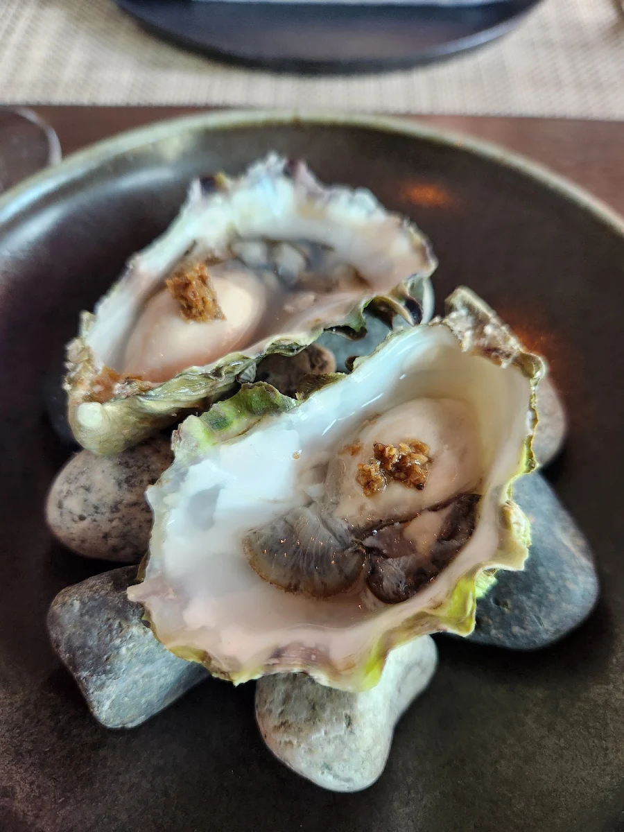 Fresh Shucked Oysters, The Courtney Room