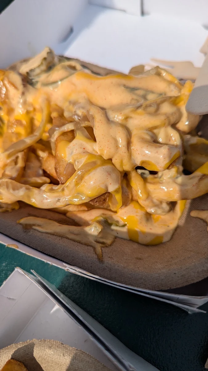 Farm Style Fries, Dyment's Burgers