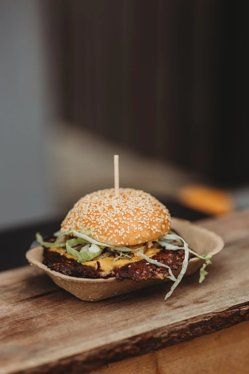 Highlights, Dyment's Burgers