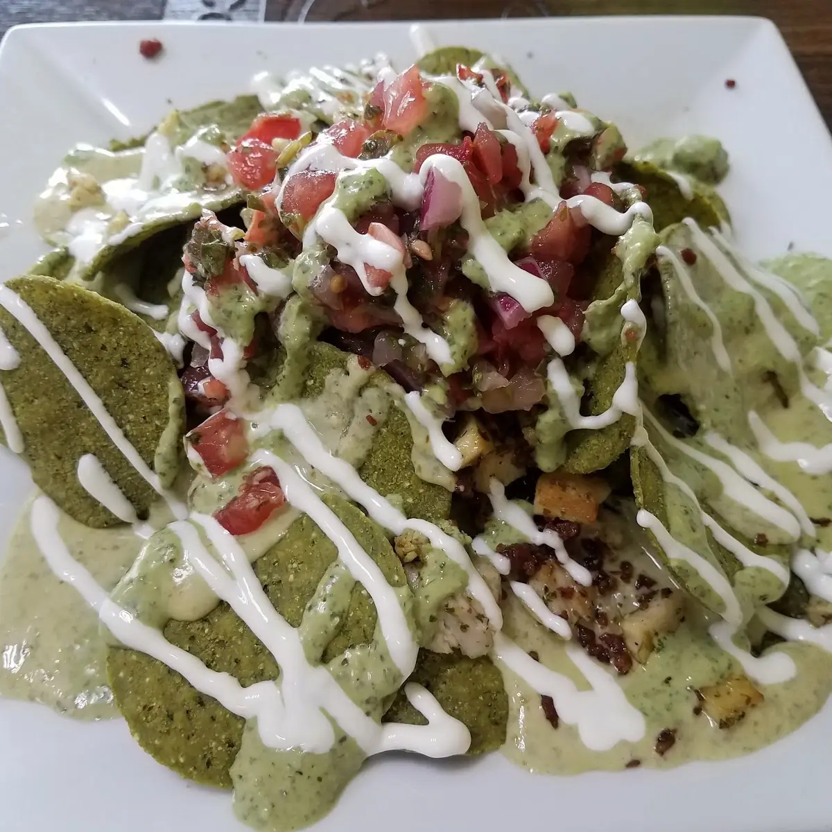 Spinach Pesto Chicken Nachos