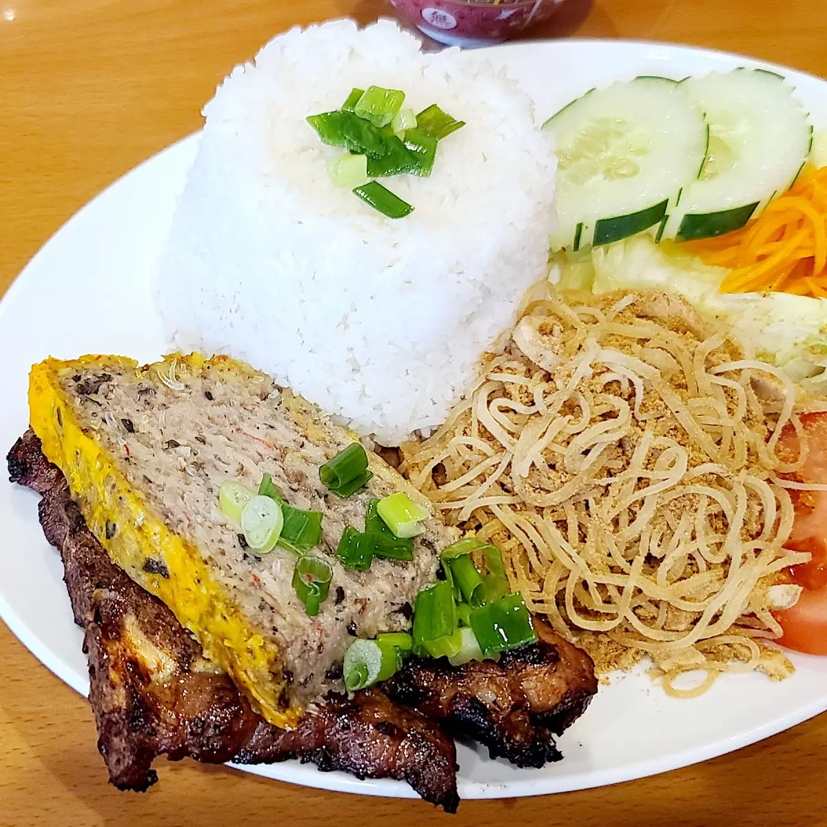 Cơm Sườn Bì Chả