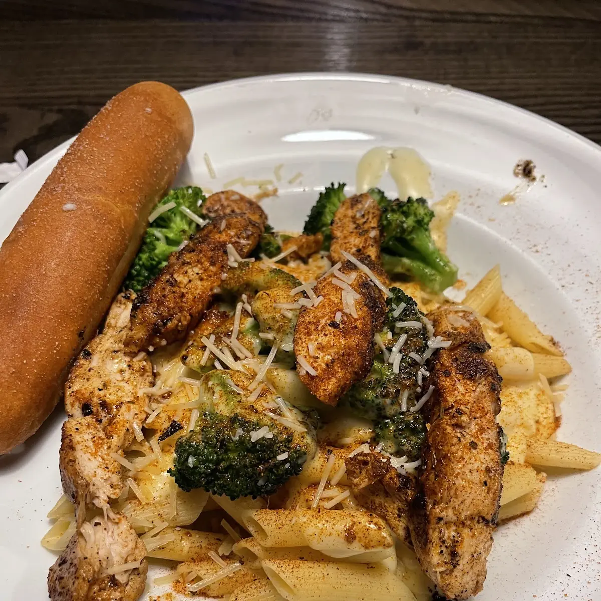 Chicken and Broccoli Alfredo Pasta