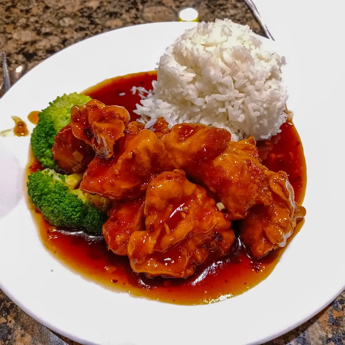 General TSO Chicken with Steamed Rice