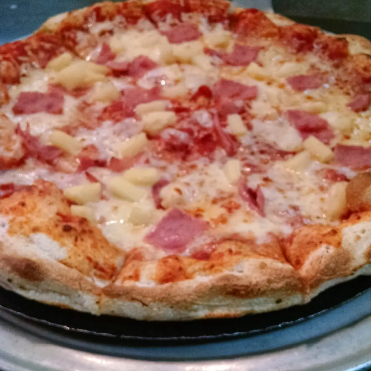 Hawaiian Pizza