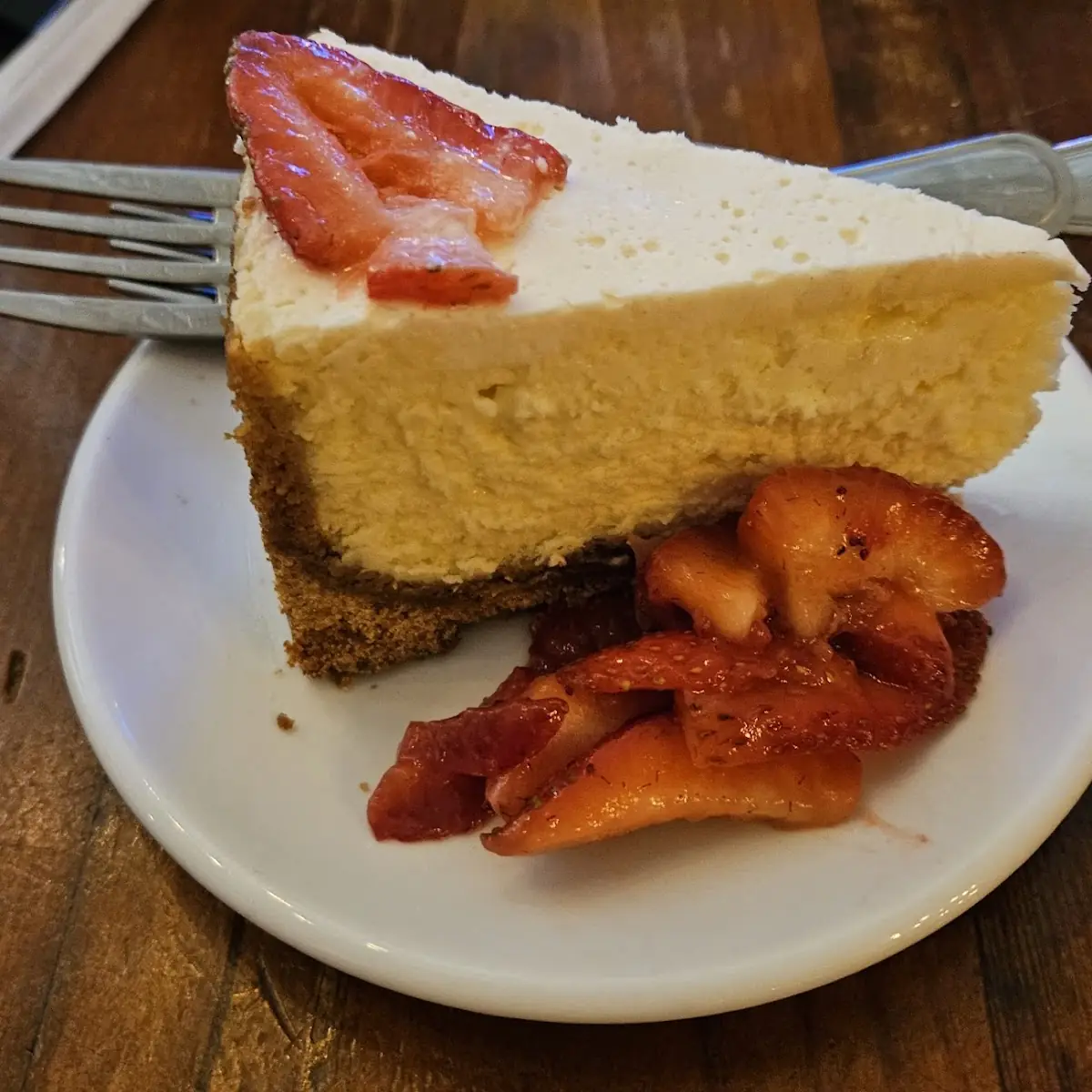 Mama Kay's Cheesecake Slice