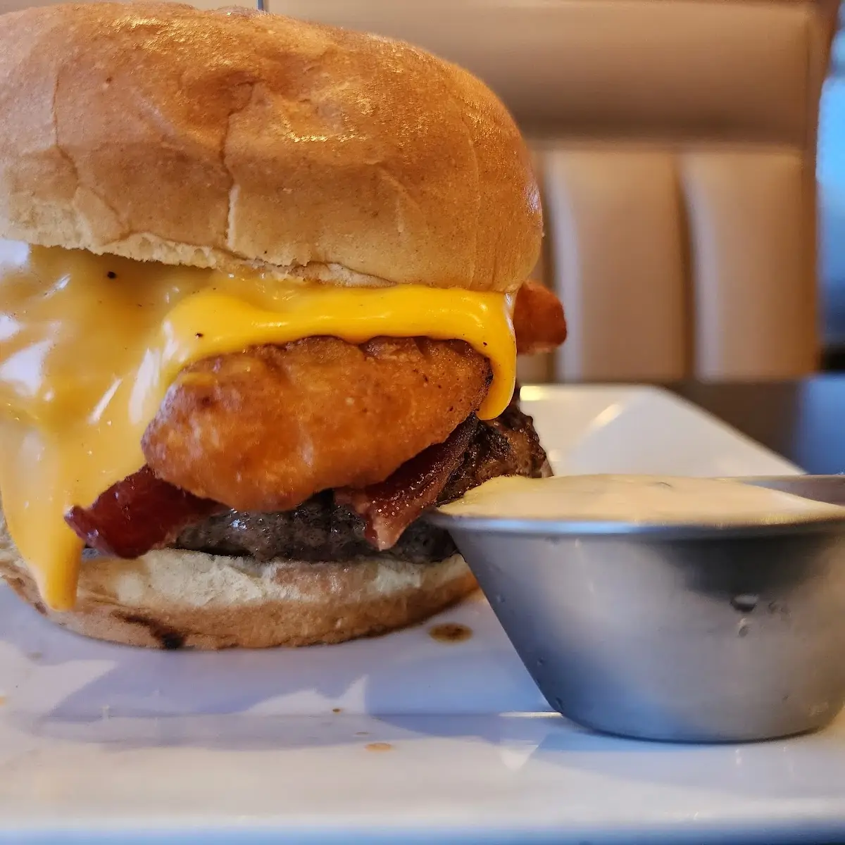 Mac & Cheese Bacon BBQ Burger