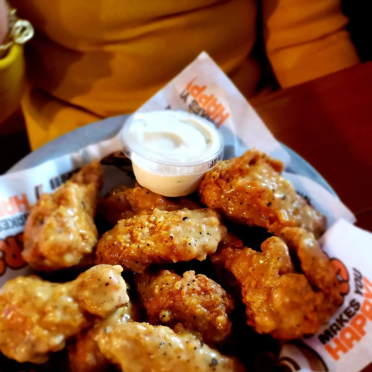 Hooters Wings with Ranch Dressing