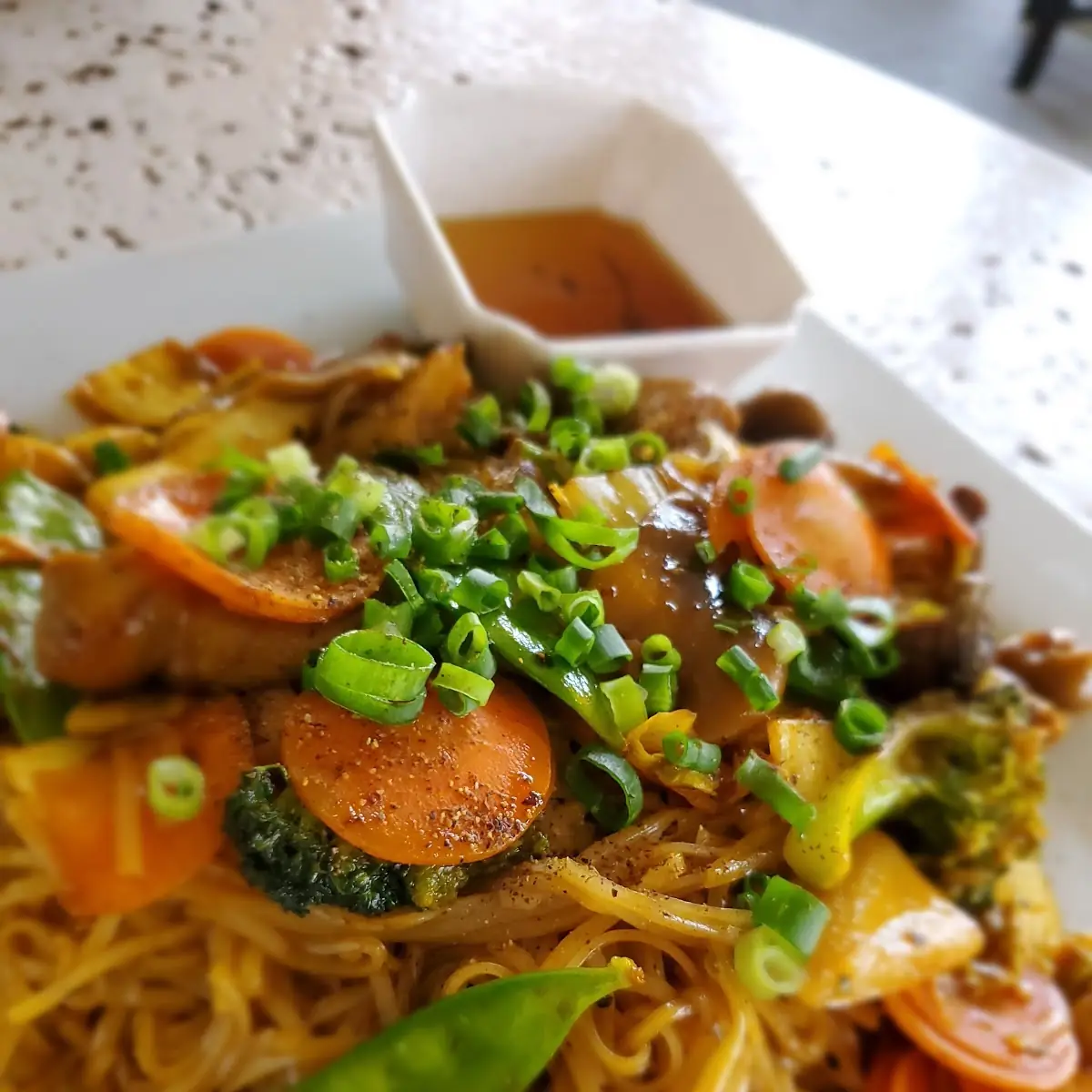 Sauteed Noodle MI Xao