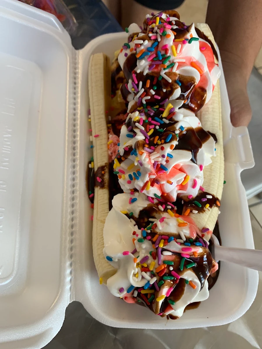 Jumbo Banana Split