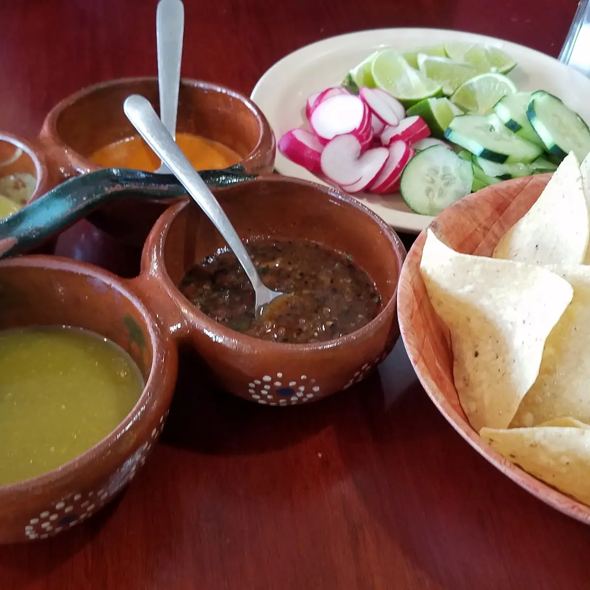 Salsa&Chips 4 Different Kind of Salsas
