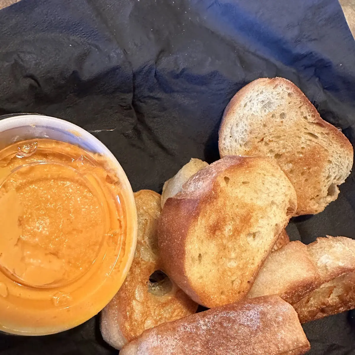 Mini Garlic Bread with Cheese Sauce