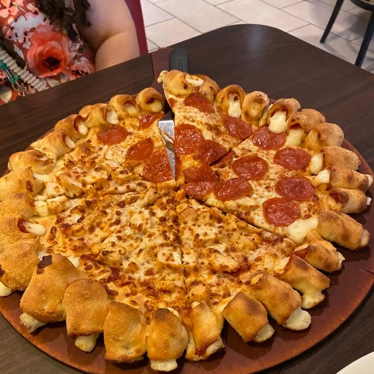 Cheese Bites Pizza Mitad Pollo Mitad Pepperoni