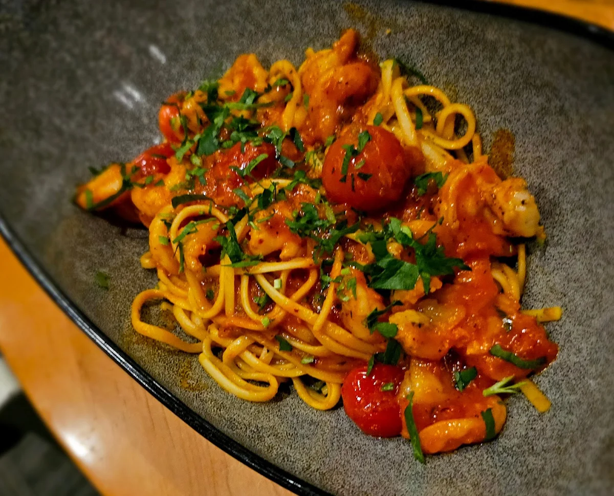 Shrimp Linguine, Oliver & Bonacini Café Grill, Blue Mountain