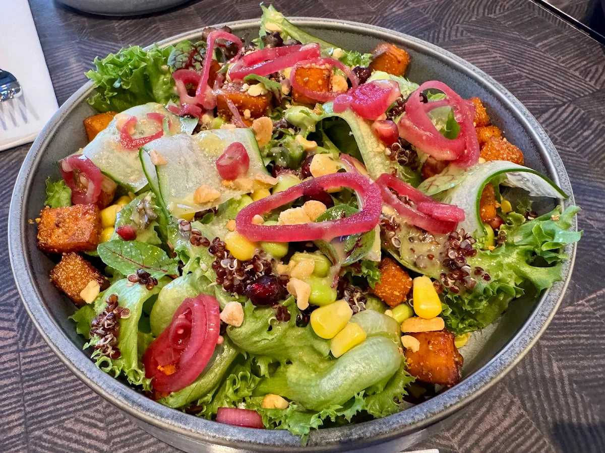 Super Salad, Oliver & Bonacini Café Grill, Blue Mountain