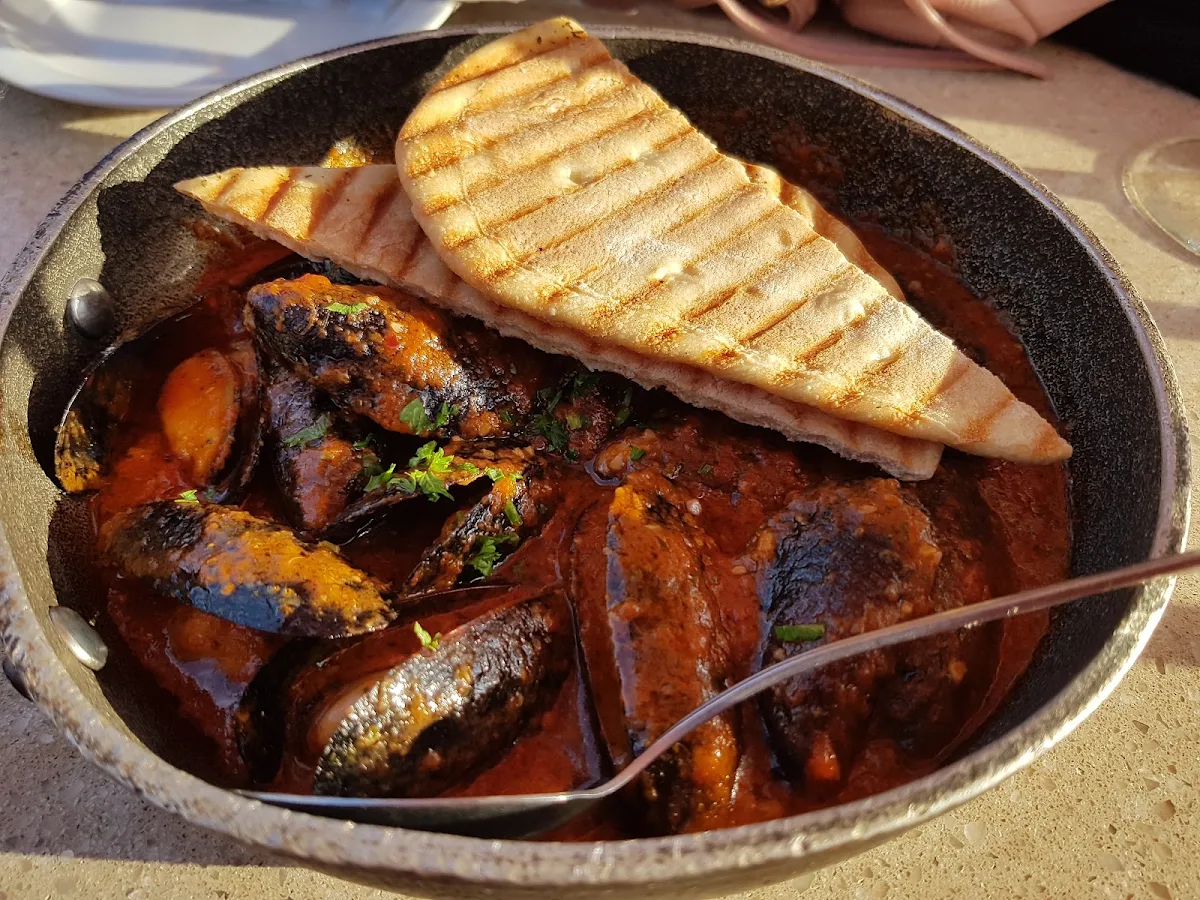 Mussels in Spicy Pomodoro, Johnny Rocco's Italian Grill