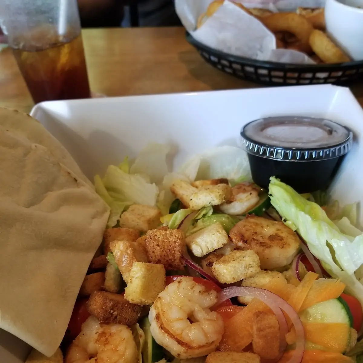 Garden Salad with Grilled Shrimp