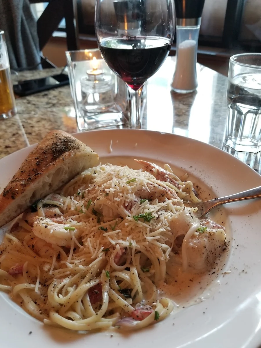 Scallop and Prawn Linguini, Giorgio's Cuccina