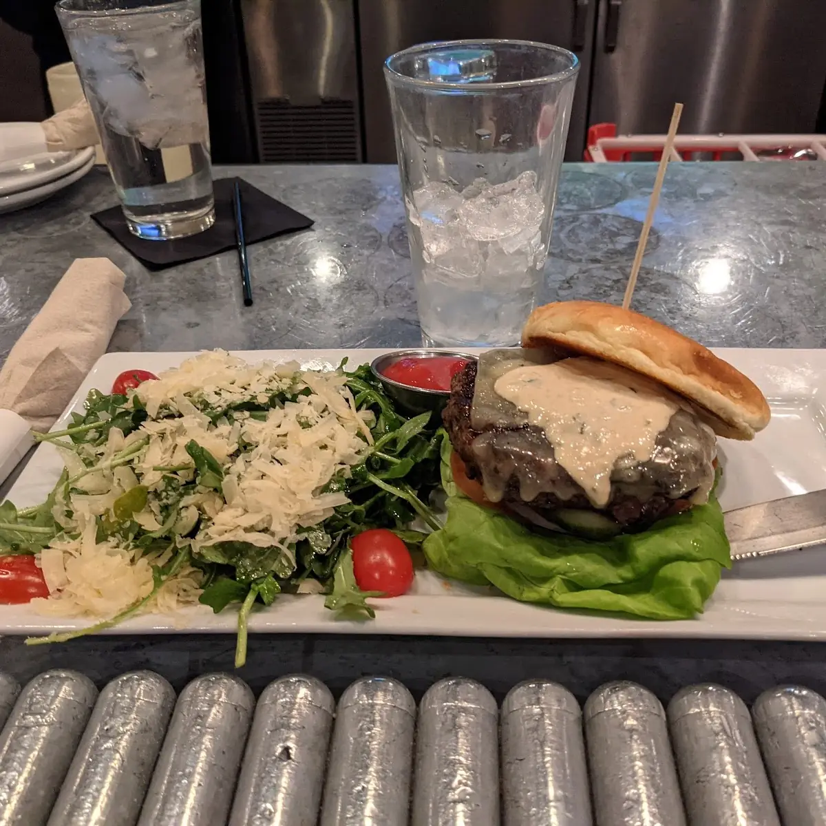 Spasso Burger with Arugula Salad