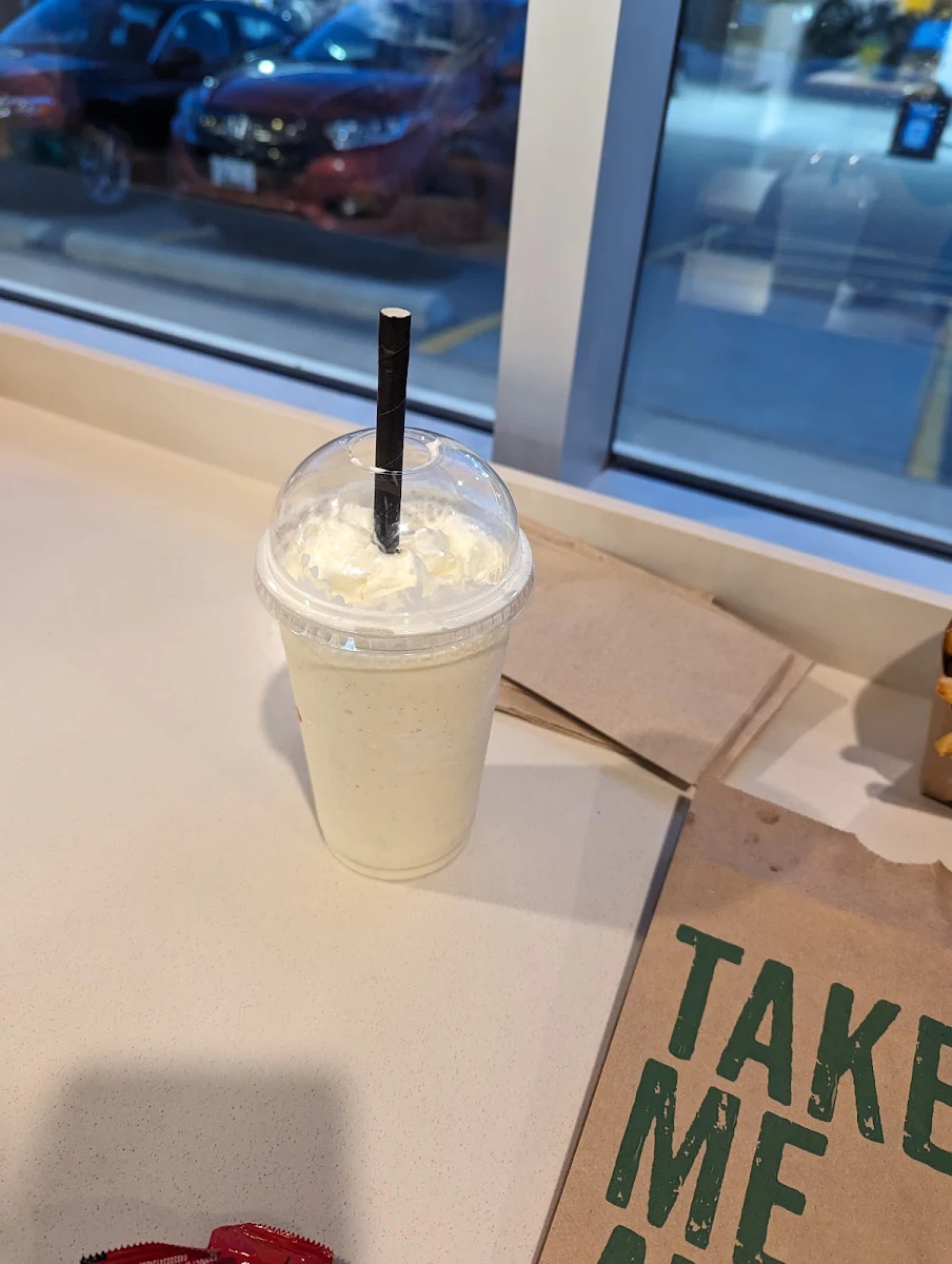 Vanilla Milkshake, Triple O’s Burger