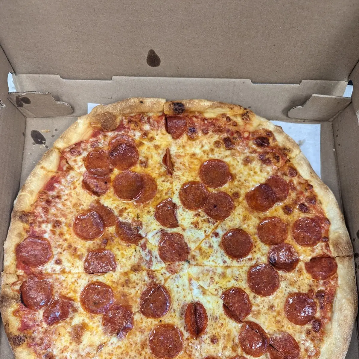 Large Pepperoni Pizza
