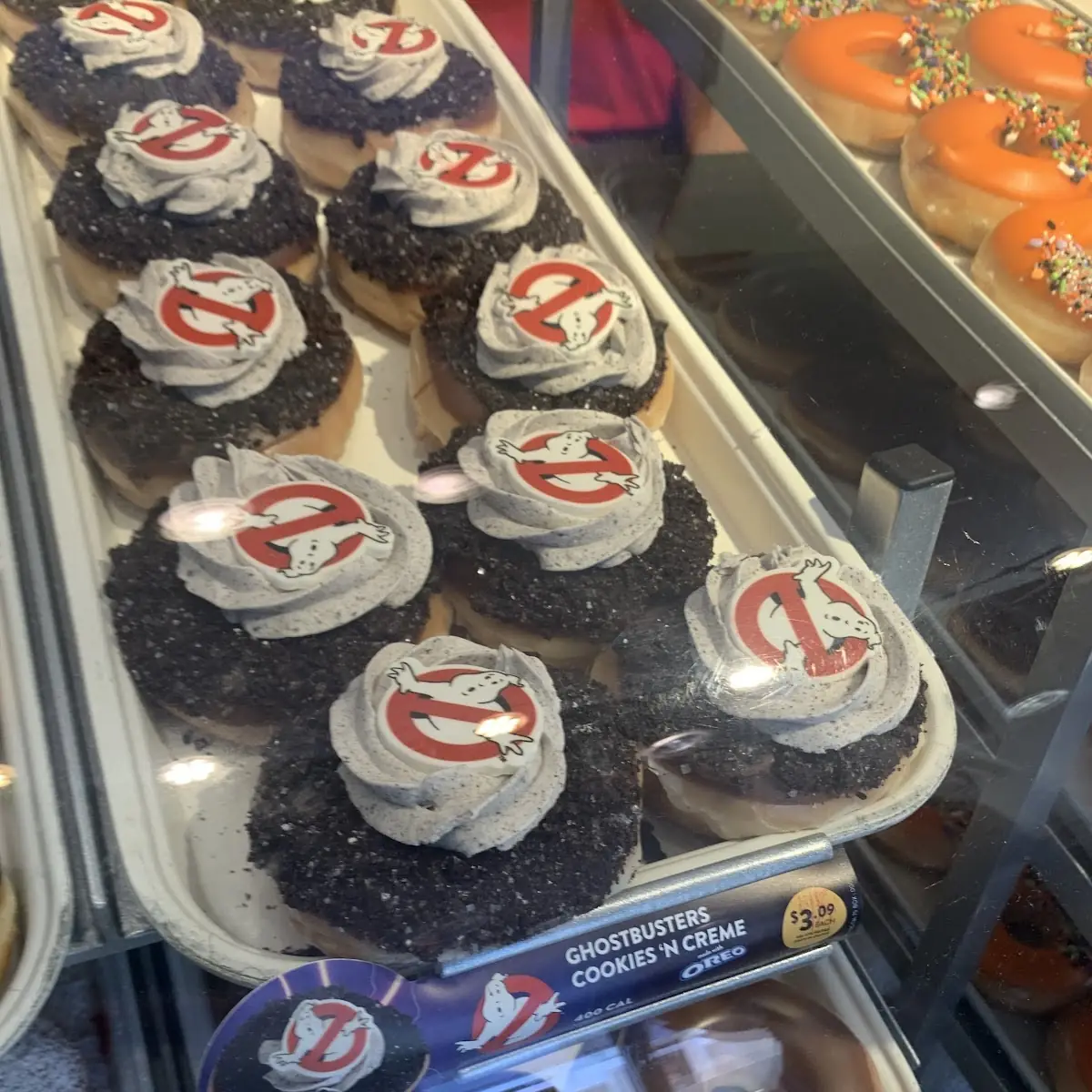 Dozen Oreo Cookies & Kreme