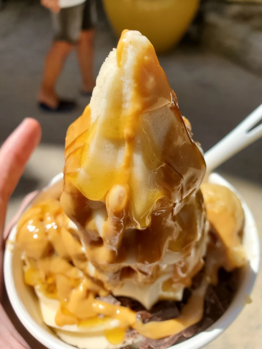 Chocolate Macadamia Sundae
