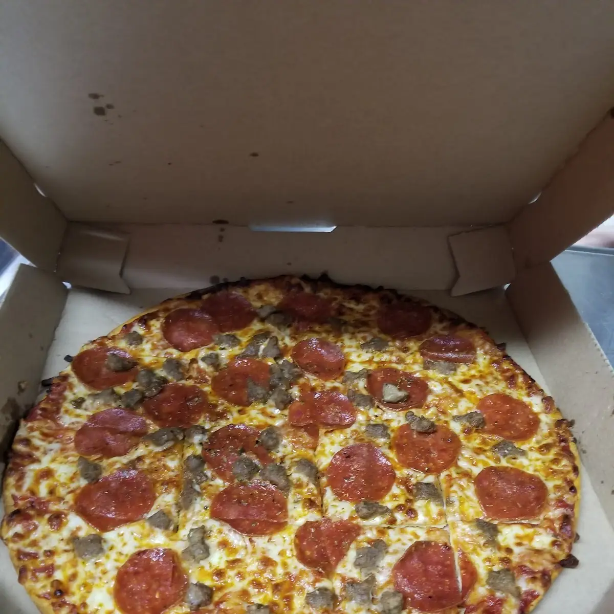 Thin Crust Pepperoni Bacon Pizza