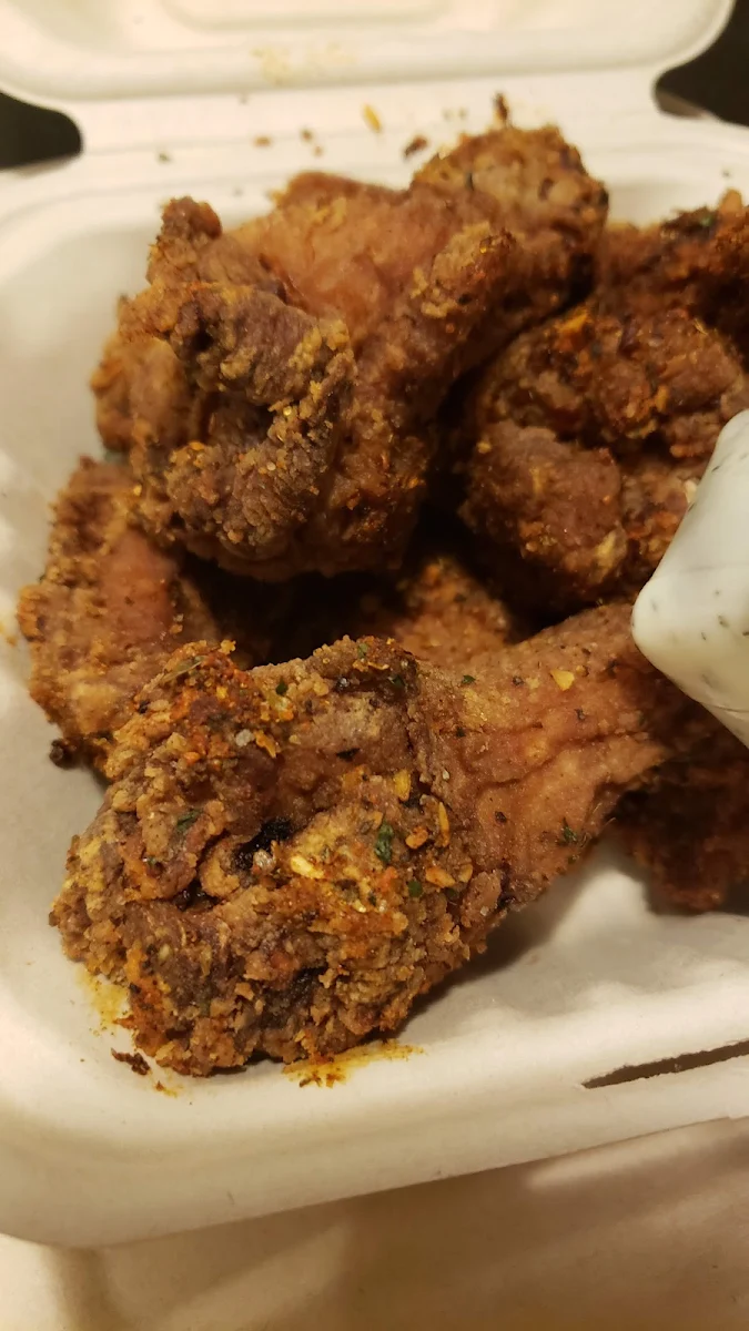 Cajun Wings, St. Louis Bar & Grill