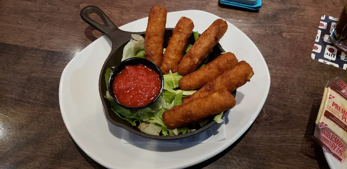 Lotsa Mozza Sticks, St. Louis Bar & Grill