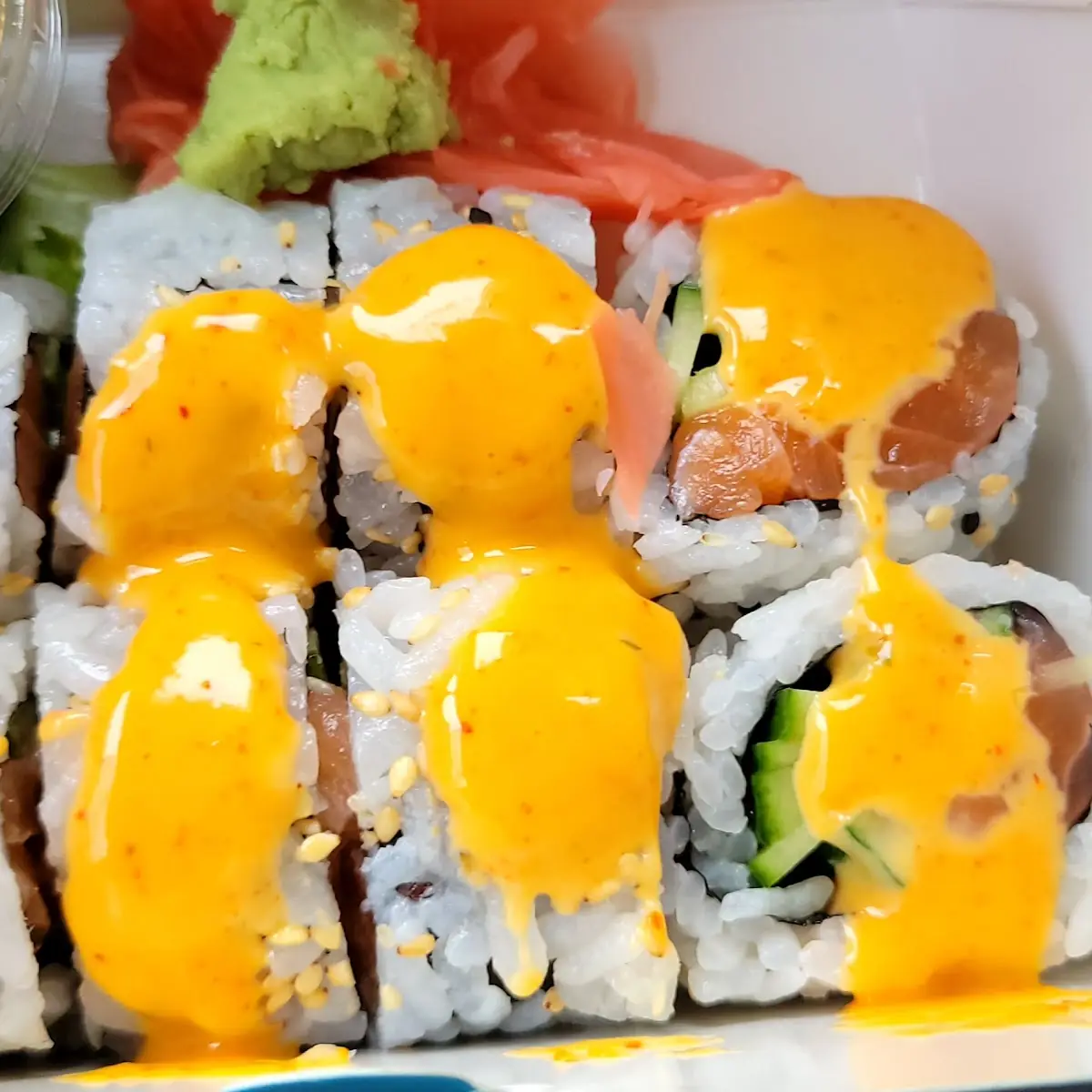 Mango Tango Maki 10pcs Raw