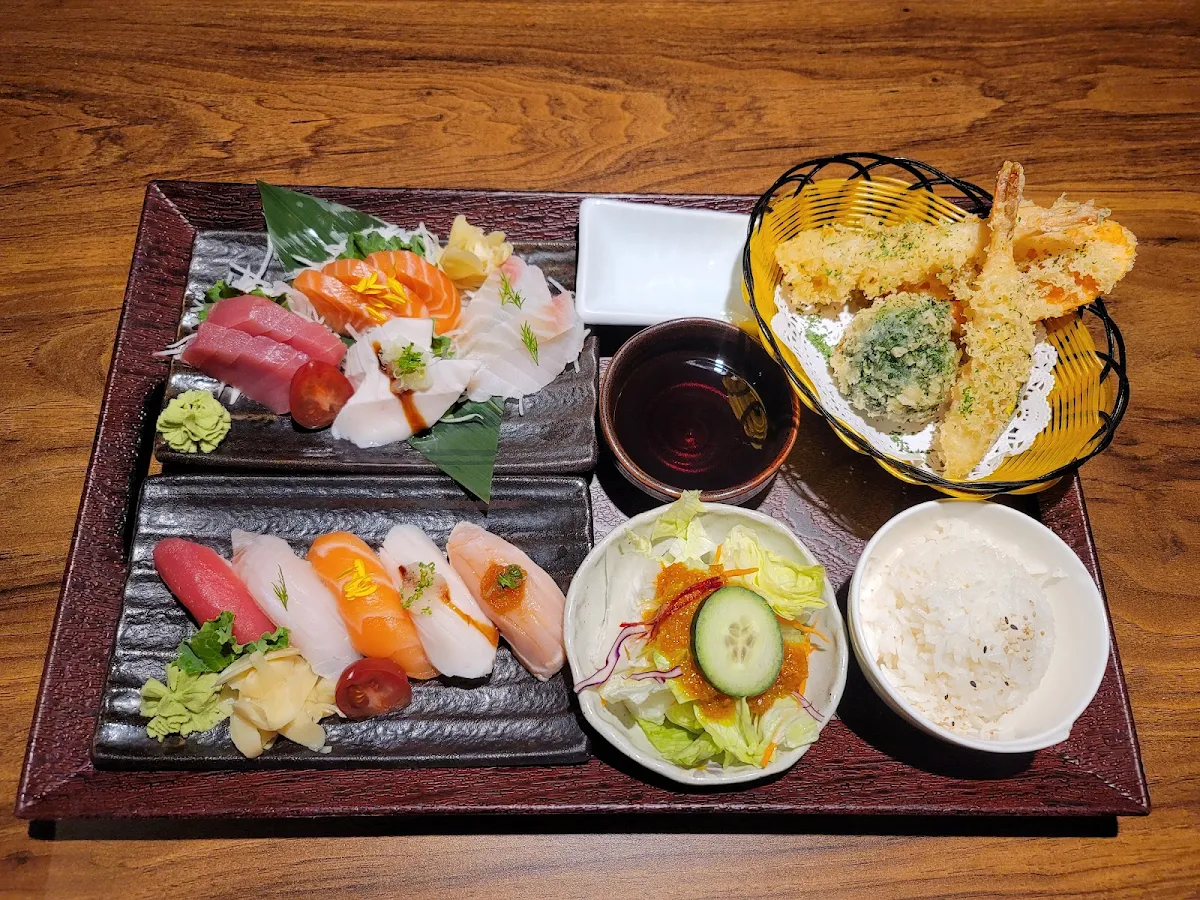 Sashimi& Tempura Bento
