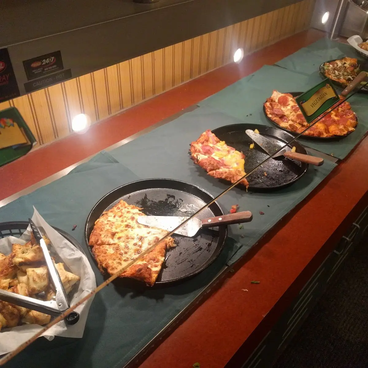Lunch Buffet Pizza Side
