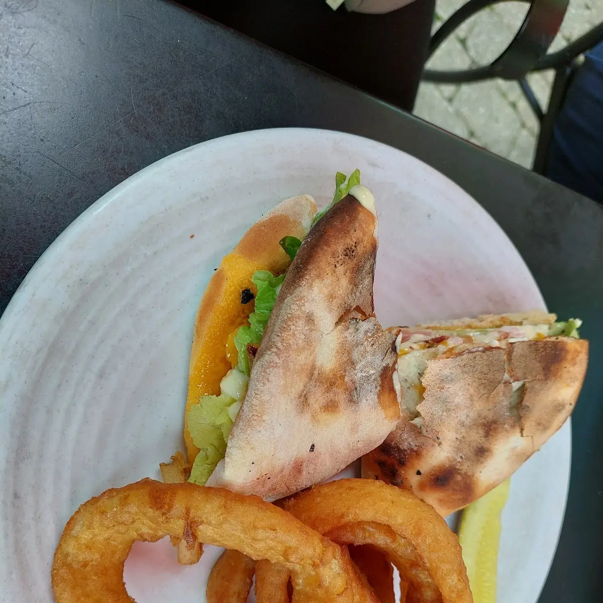 Black and Tan Onion Rings