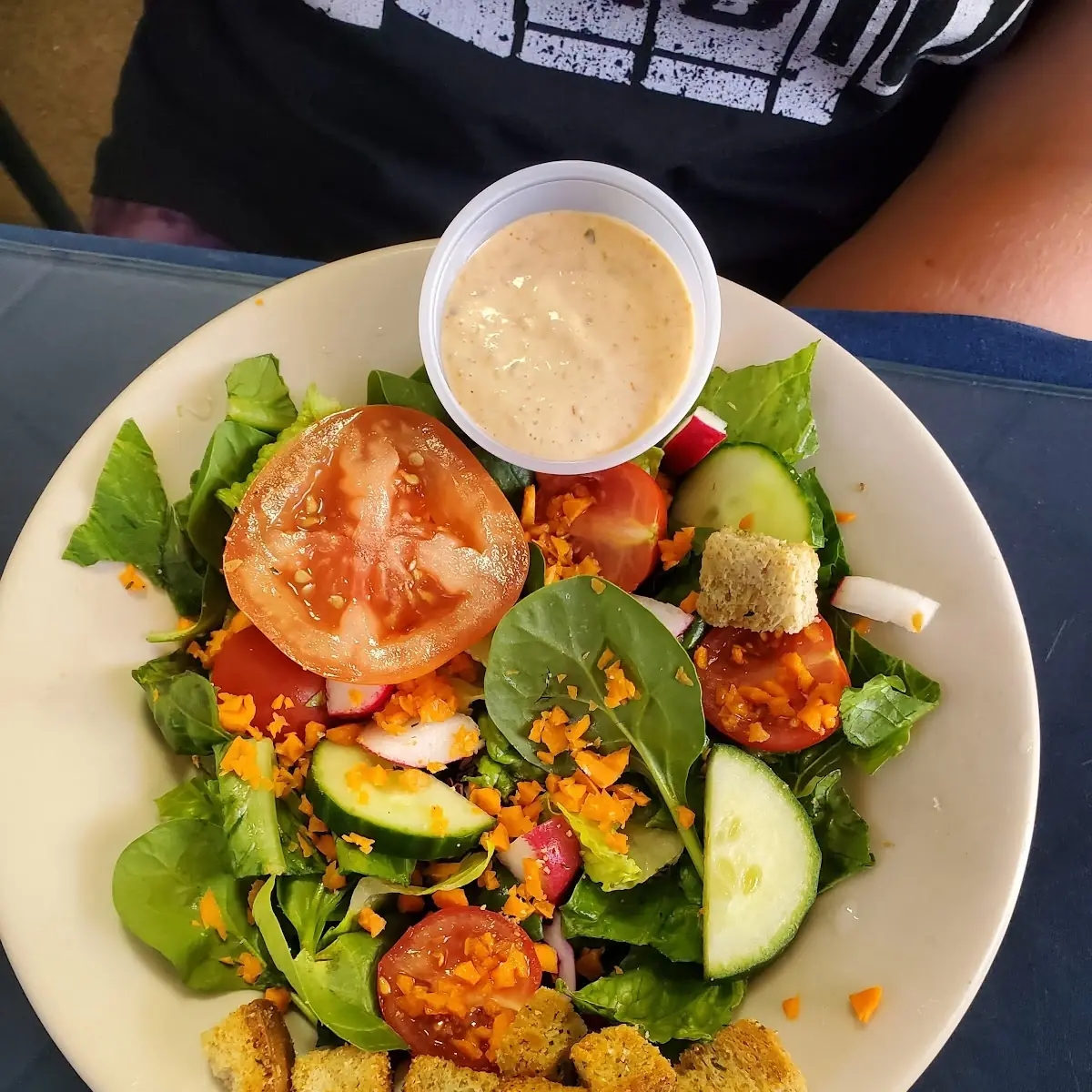 Side Salad with Thousand Island Dressing