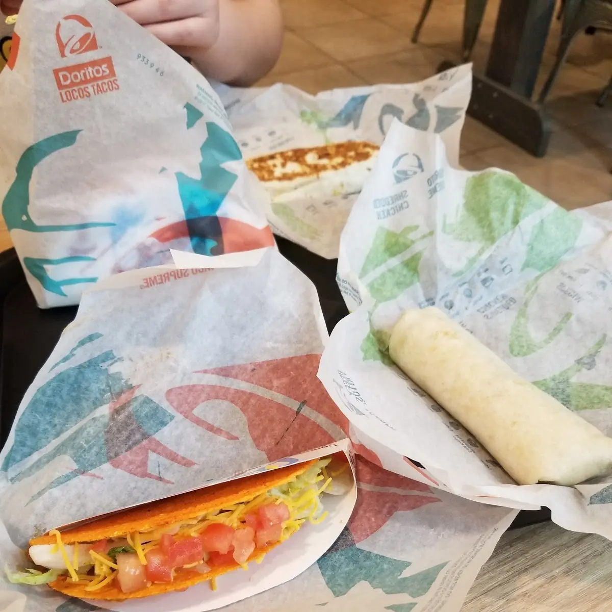 Hard Shell Taco Supreme and Cheese Roll