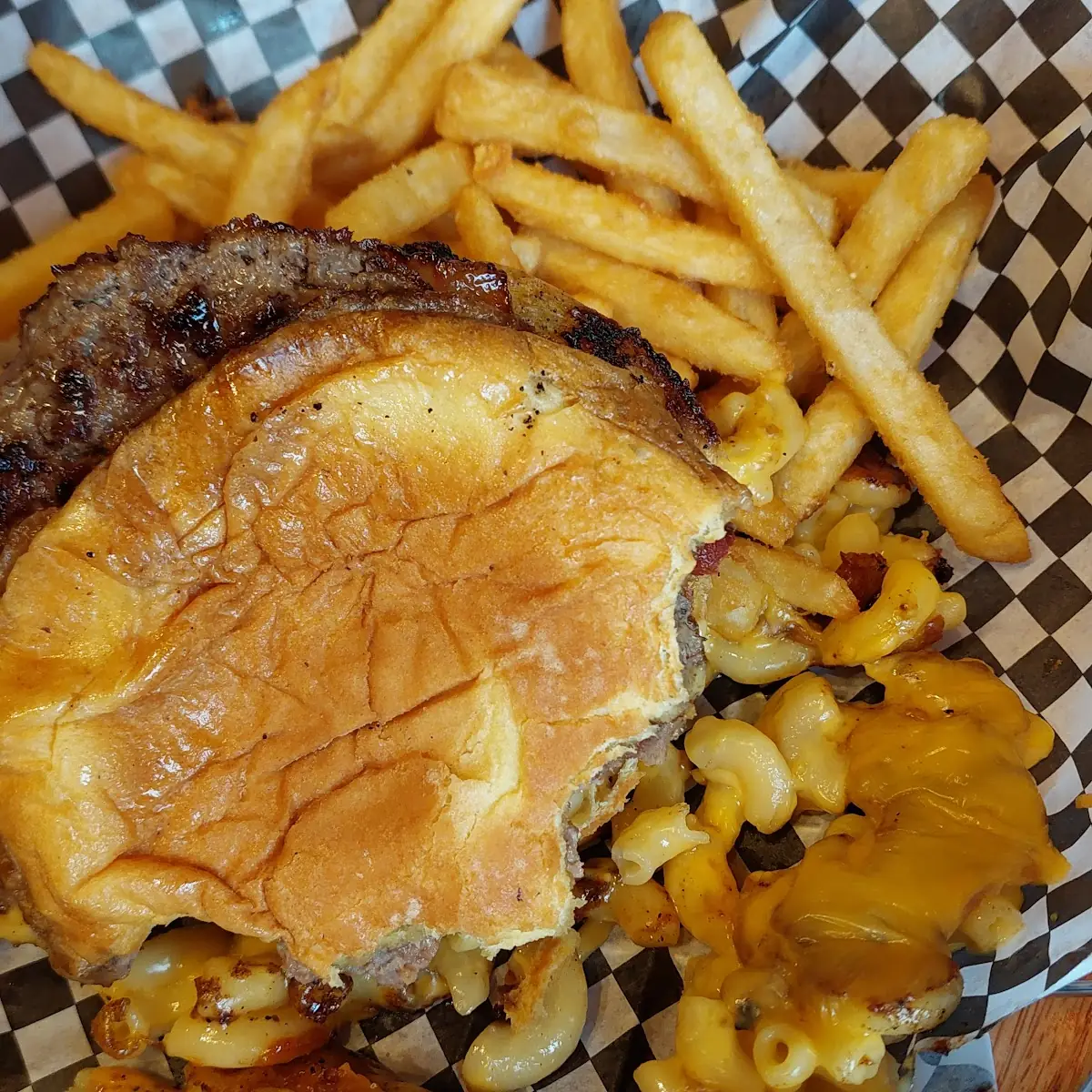 Mac N Cheese Burger