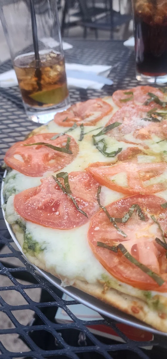 Pesto Pizza Margherita