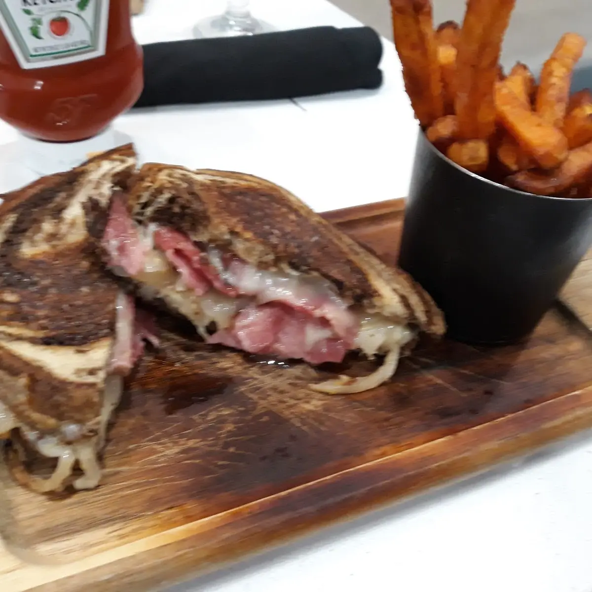 Corned Beef & Fontina