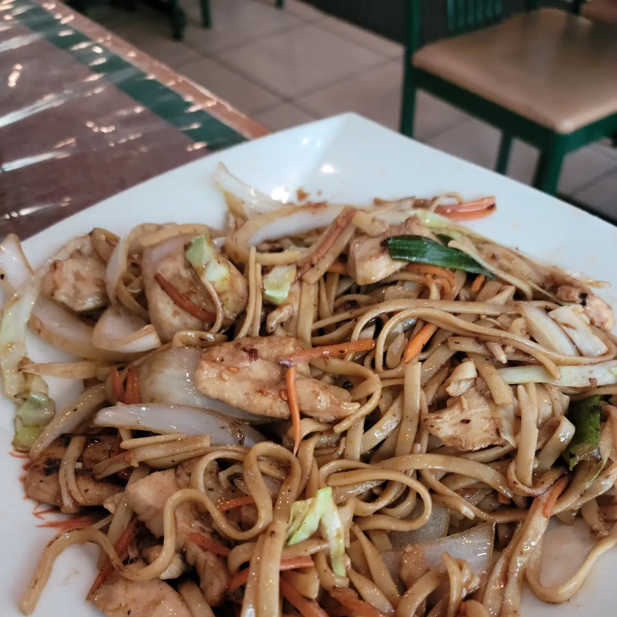 Chicken Lo Mein