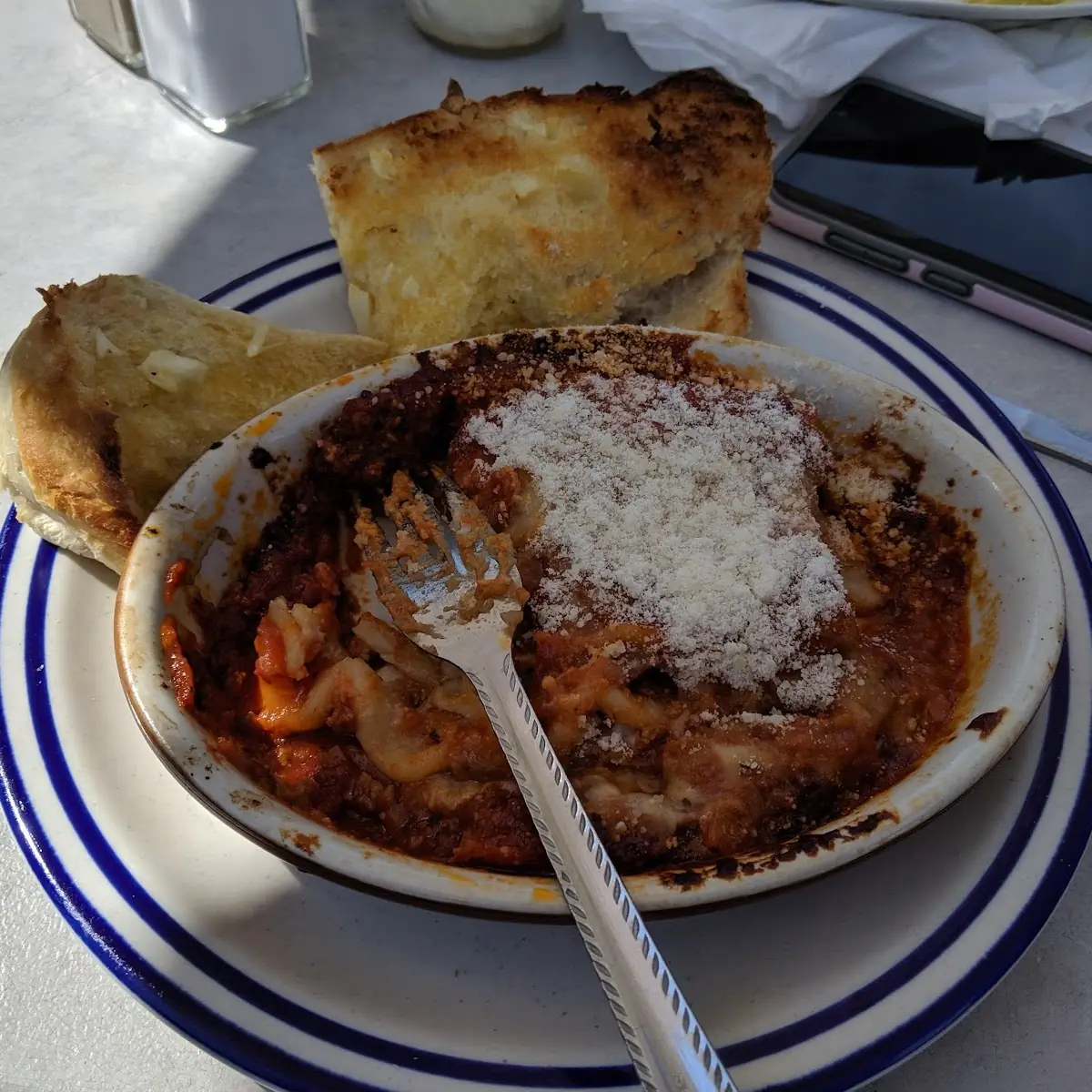 Spaghetti w Garlic Bread