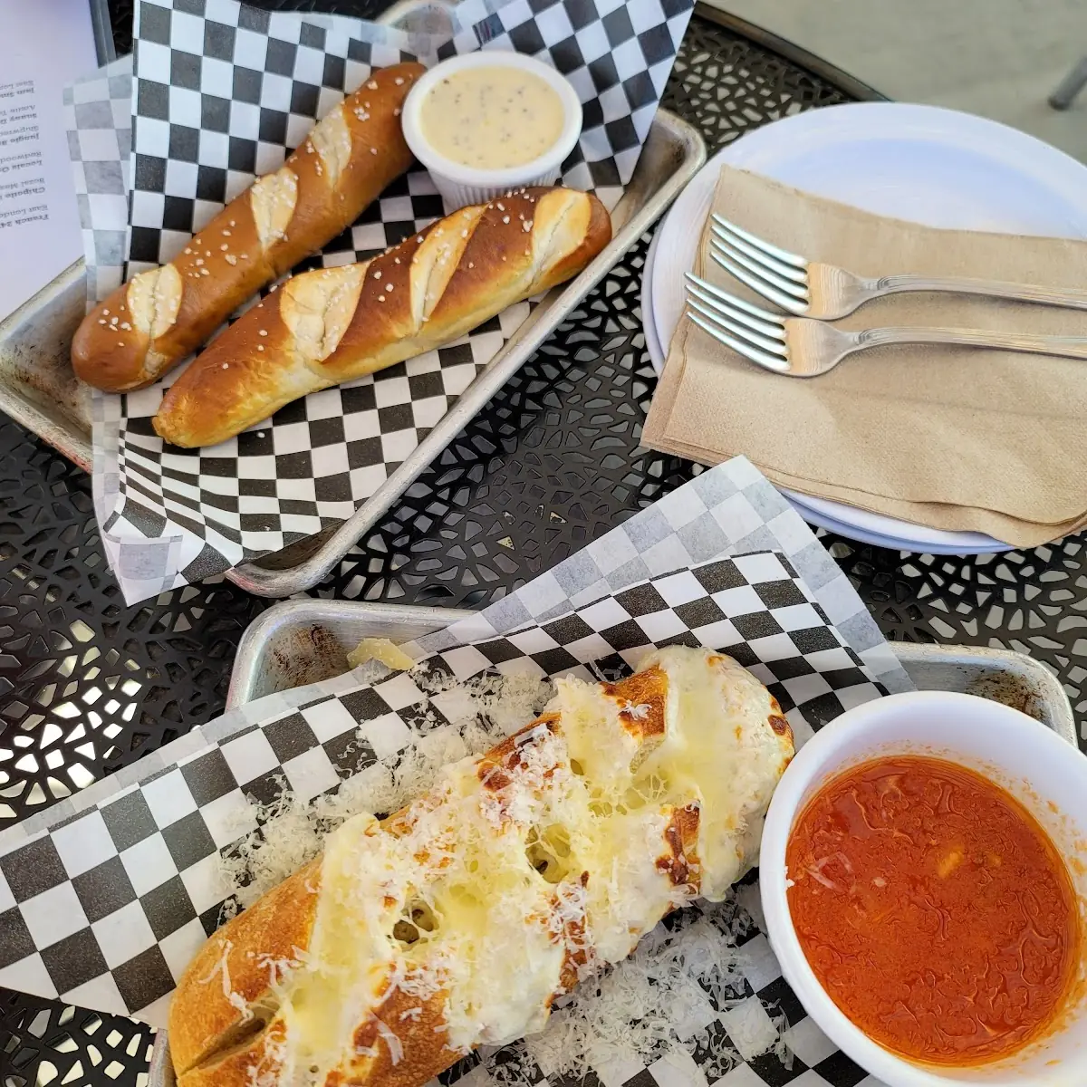 Soft Pretzel Cheesy Bread