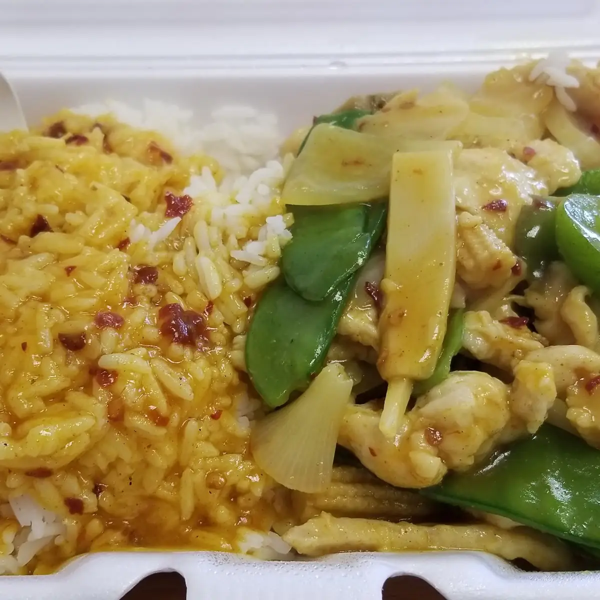 Curry Chicken with White Rice
