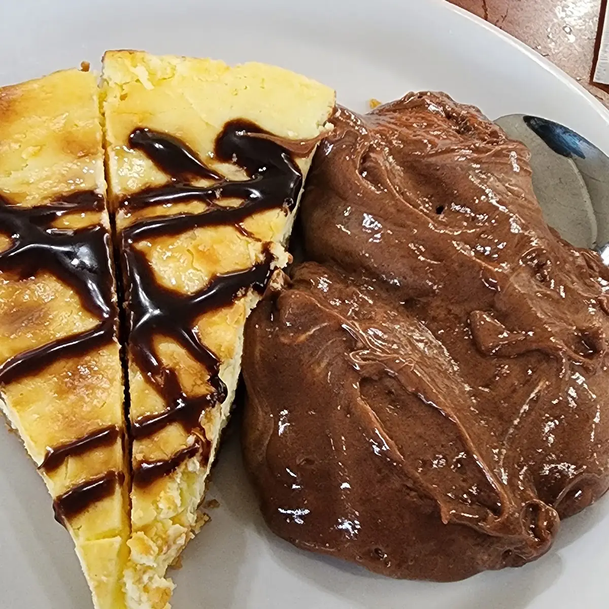 Cheesecake and Chocolate Pudding